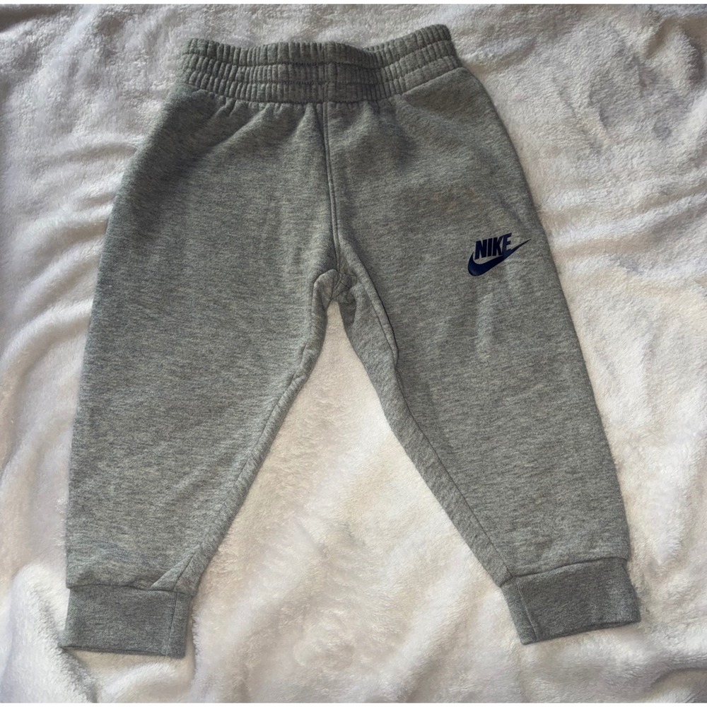 Nike Toddler Boys Grey Fleece Jogger Pants Size 2T Futura Logo Sweatpants